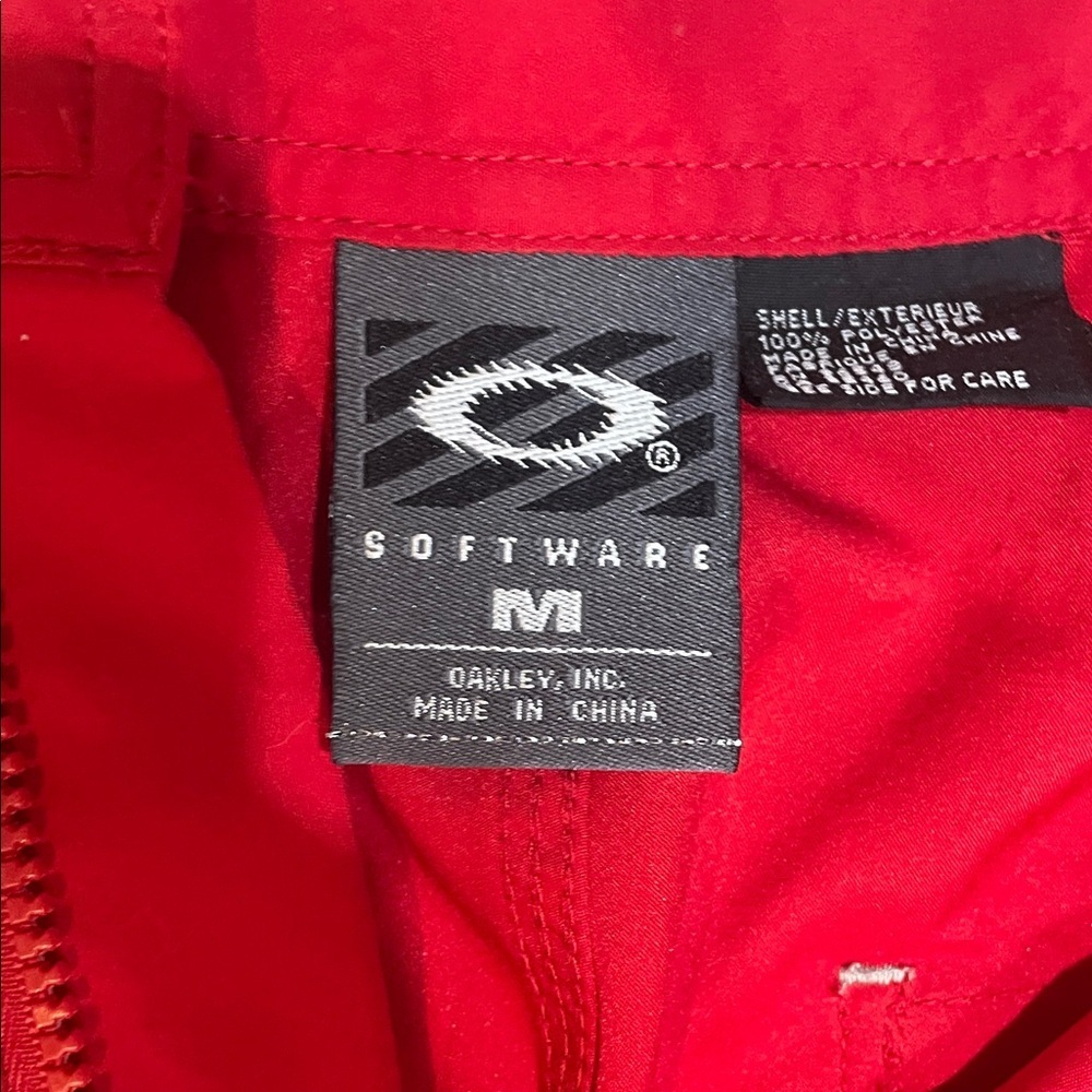 Oakley Men's Vibrant Red Cargo Shorts - Picture 2 of 5